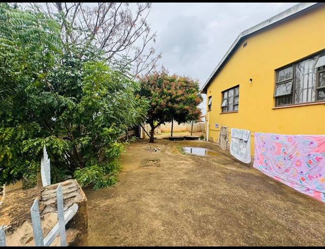 3 BEDROOM HOUSE FOR SALE IN NEWLANDS WEST